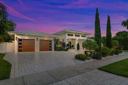 1117 Lake Drive Delray Beach, FL 33444