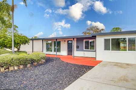 6552 Celia Vista Dr San Diego, CA 92115