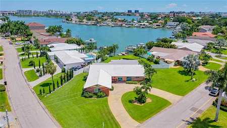 yacht club estates st pete