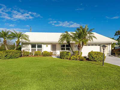 4209 Lakewood Ave Bradenton, FL 34208