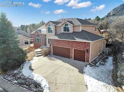 135 Ravenglass Way Colorado Springs, CO 80906