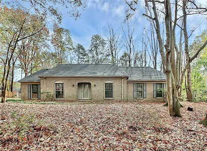 9800 Hinson Dr Matthews, NC 28105