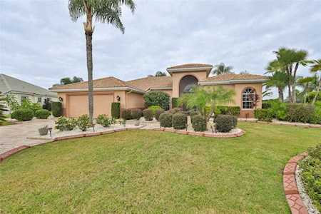 1138 Signature Dr Sun City Center, FL 33573