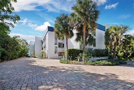 5135 Gulf of Mexico Dr #202 Longboat Key, FL 34228