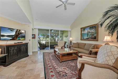 8390 Excalibur Cir #F8 Naples, FL 34108