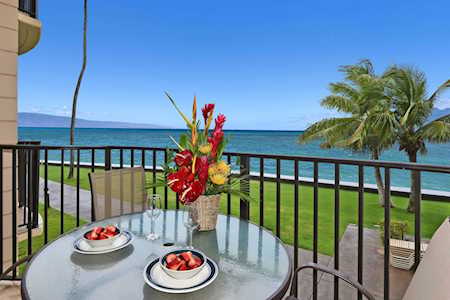 4471 Lower Honoapiilani Rd #216 Lahaina, HI 96761