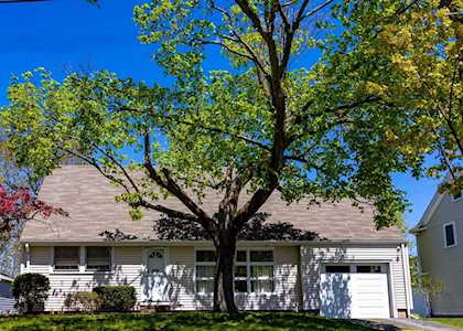 31 Bear Hill Rd Stoneham, MA 02180