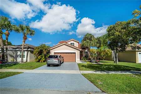 17905 SW 1st St Pembroke Pines, FL 33029