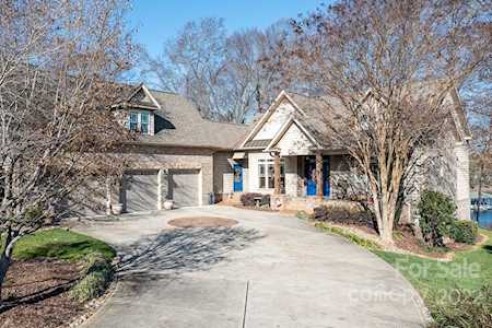 9524 Riviera Dr Sherrills Ford, NC 28673