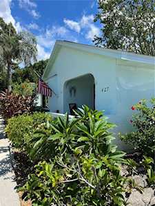 427 Cedar Ridge Ct Oldsmar, FL 34677