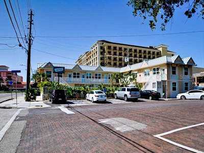 530 Mandalay Ave #204 Clearwater, FL 33767