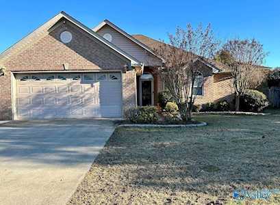 2705 Columns Way Decatur, AL 35603