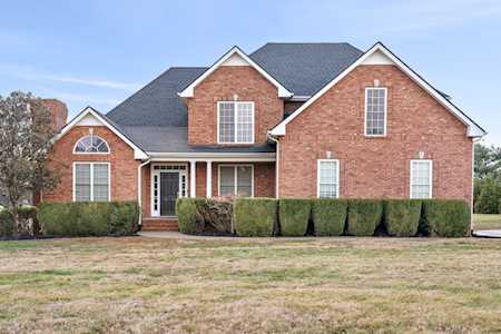 526 Clubhouse Ln Clarksville, TN 37043