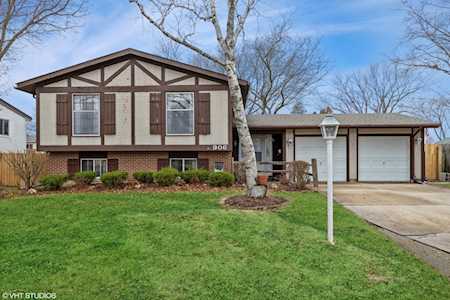 906 Cambridge Ln Crystal Lake, IL 60014