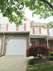 1605 Pinewind Dr Alburtis, PA 18011
