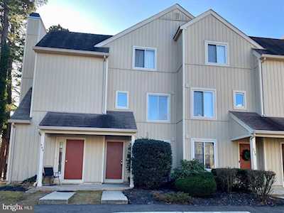 339 Woodlake Dr Marlton, NJ 08053