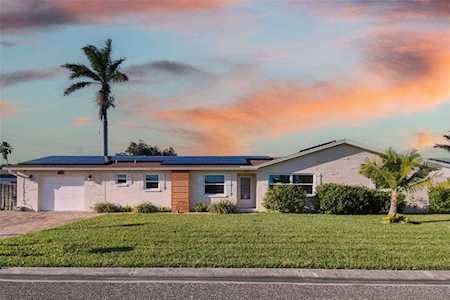 242 176th Ave E Redington Shores, FL 33708