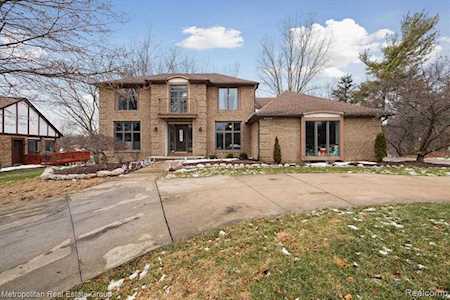 25452 Witherspoon St Farmington Hills, MI 48335
