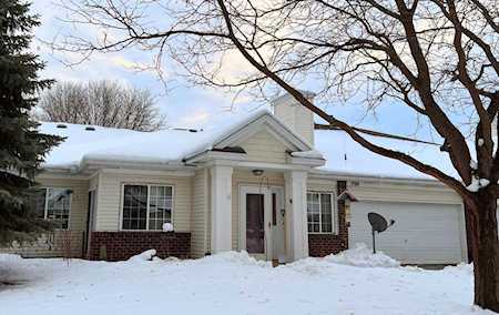 1769 Linden Cove White Bear Lake, MN 55110