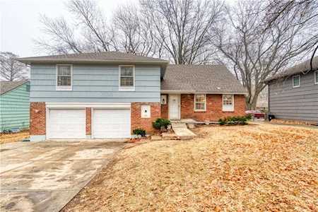 10419 College Ave Kansas City, MO 64137