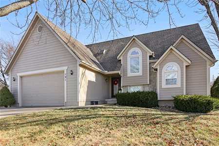 101 S Lakeshore Dr Raymore, MO 64083