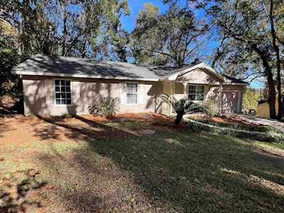 2625 Tupelo Terrace Tallahassee, FL 32303