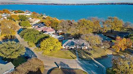402 Point Royal Drive Rowlett, TX 75087