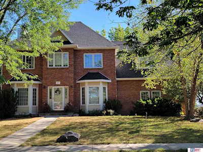 4801 Birch Hollow Dr Lincoln, NE 68516