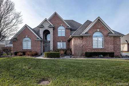 47331 Caylee Shelby Twp, MI 48315