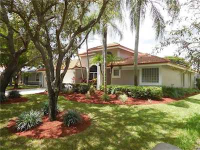 9825 NW 49th Pl Coral Springs, FL 33076