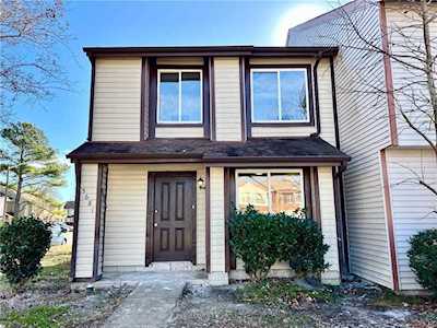 5681 Campus Dr Virginia Beach, VA 23462