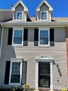 404 Hadleigh Lane North Brunswick, NJ 08902