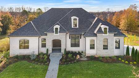 3032 Bobwhite Trl Lexington, KY 40509
