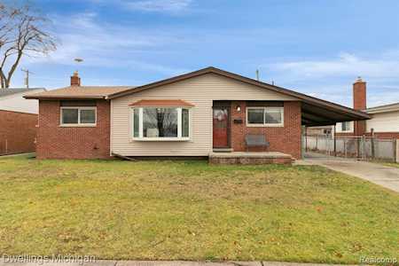 7336 Bison St Westland, MI 48185