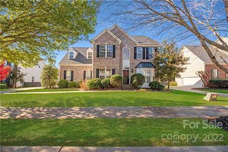 6636 Olmsford Dr Huntersville, NC 28078