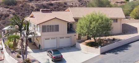 3205 Don Rolando Escondido, CA 92025