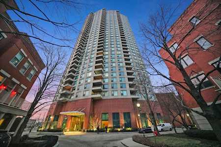 501 N Clinton St #703 Chicago, IL 60654