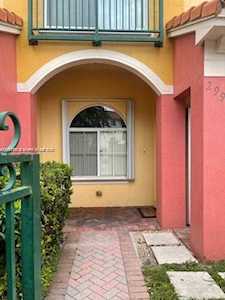 2997 NW 36th Ln #10 Lauderdale Lakes, FL 33311