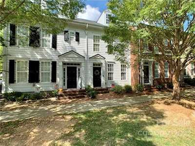 8909 Socata Way Charlotte, NC 28269