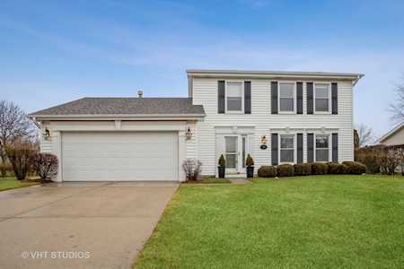 749 N Brookdale Dr Schaumburg, IL 60194
