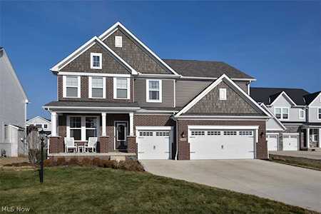 33528 Samuel James Ln Avon, OH 44011