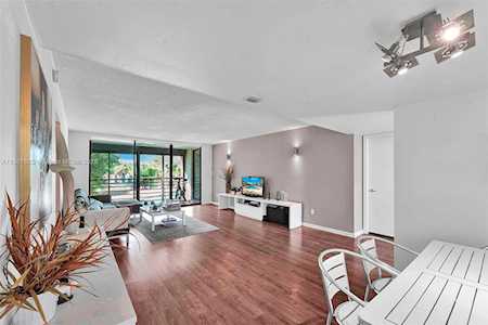 20811 San Simeon Way #203-2 Miami, FL 33179