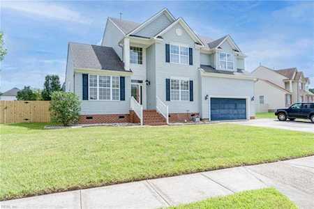 3605 Redcoat Chase Chesapeake, VA 23323