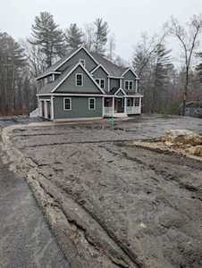162 High Range Rd Londonderry, NH 03053