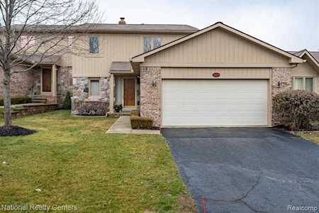 29494 Sylvan Ln #6 Farmington Hills, MI 48334