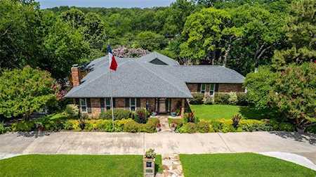 1005 Edgecliff Drive Bedford, TX 76022
