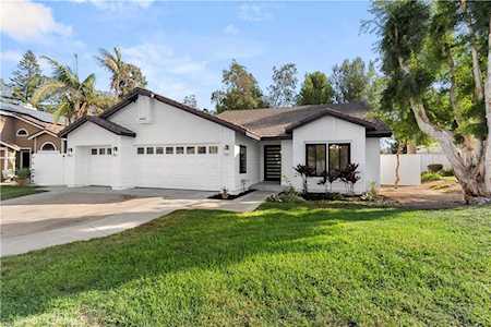 24604 Via Vallarta Yorba Linda, CA 92887