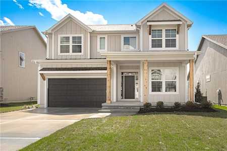 1551 SW Arbor Park Dr Lee's Summit, MO 64082