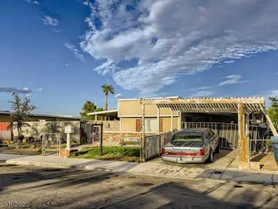 3500 Goldbutte Dr Las Vegas, NV 89115