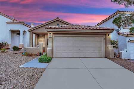 9560 Aspen Glow Dr Las Vegas, NV 89134